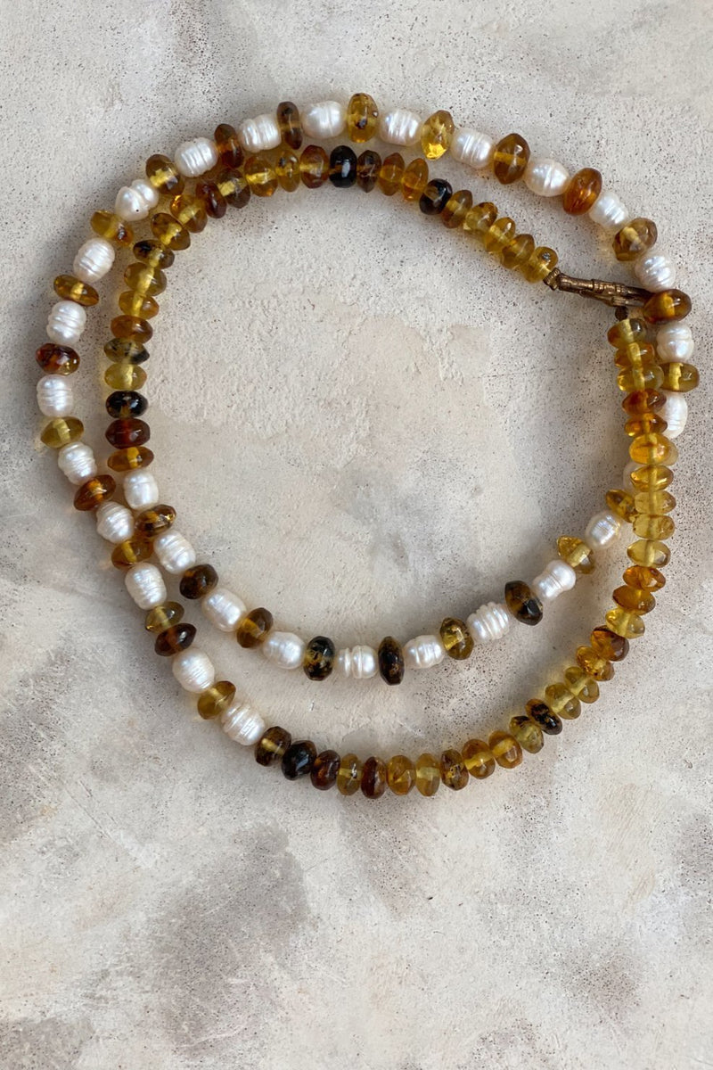 Amber & Long Pearl Choker - YEVA WORLD